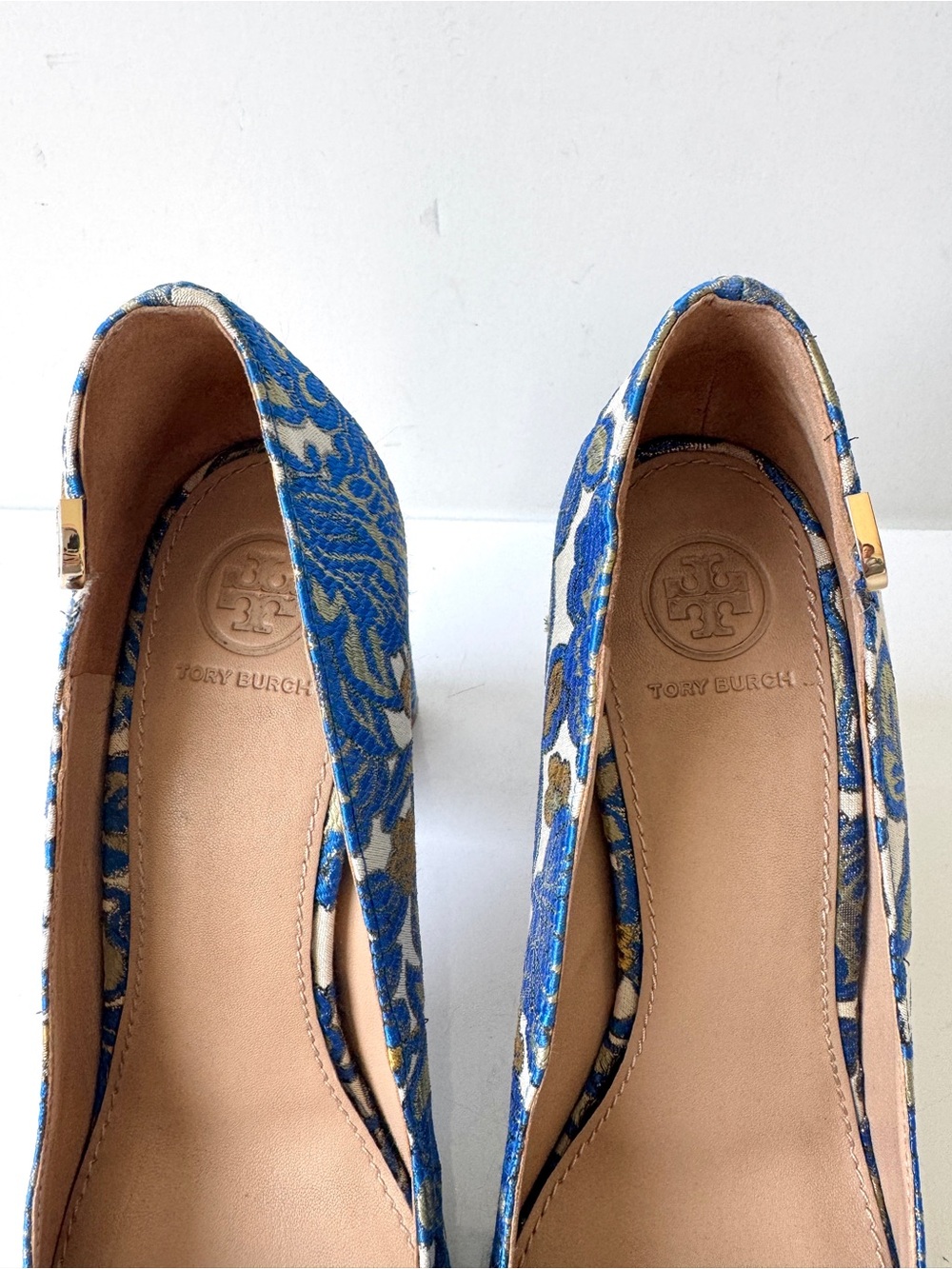 Tory Burch Elizabeth Metallic Floral Brocade Block Heel Pumps in Blue Multi Sz 8 - Picture 7 of 9